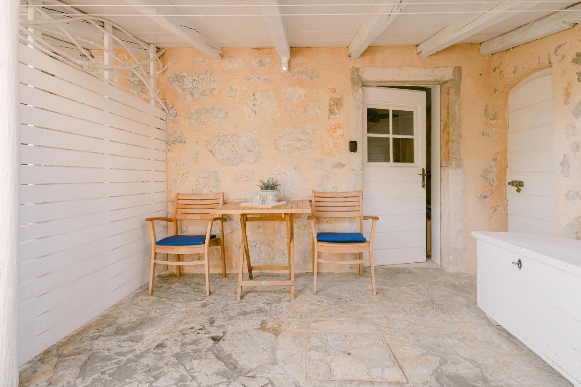 Pavi Apartments Romantic Stone House K13 Kornić Buitenkant foto